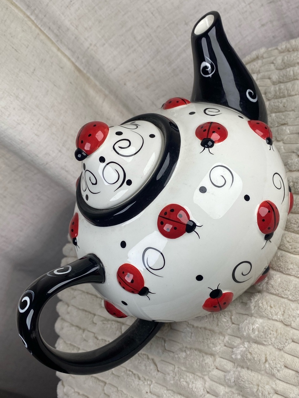 Vtg Burton + Burton Ladybug Swirls Ceramic Teapot Large 46 Oz